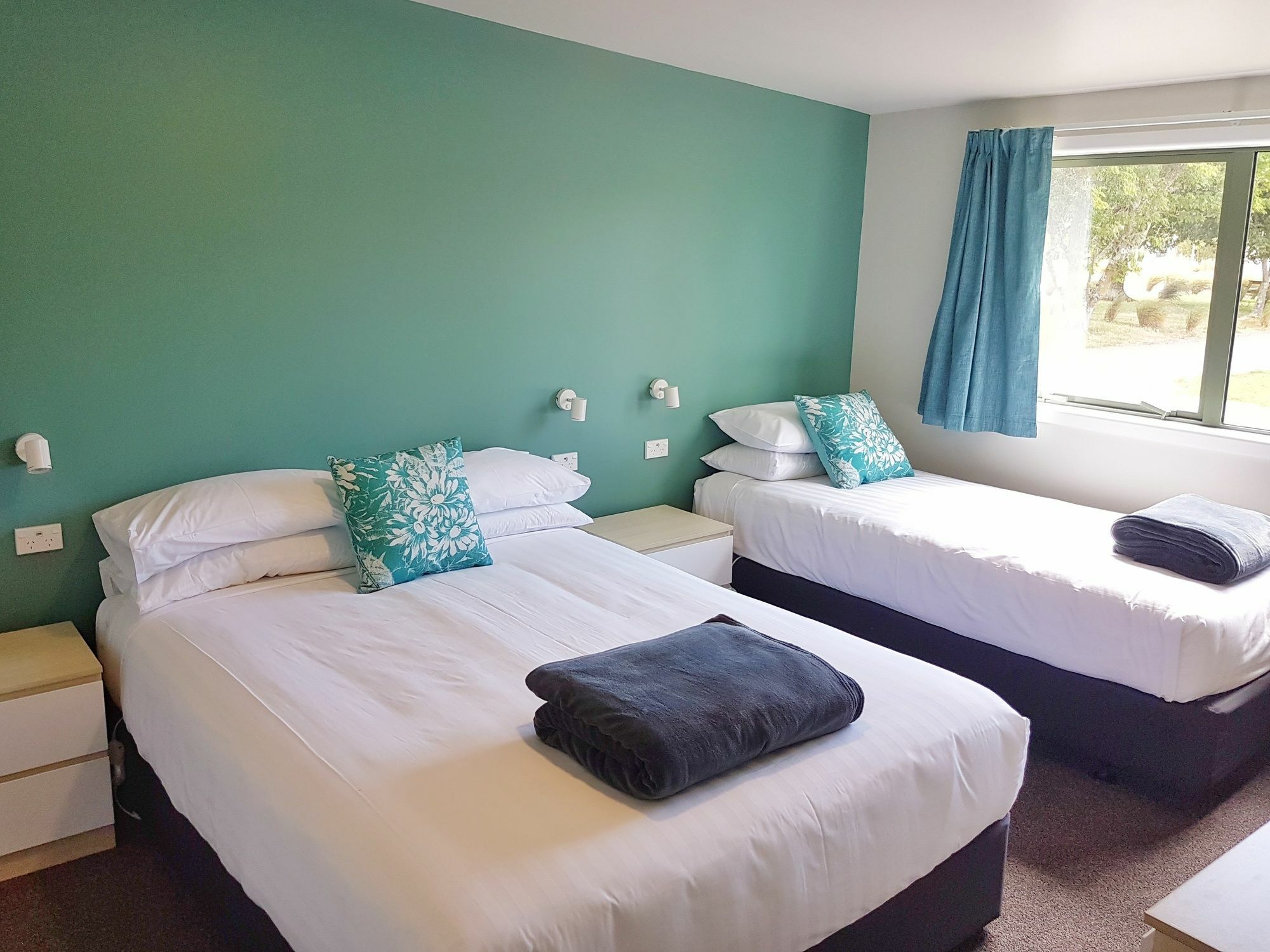 Martinborough Top 10 Holiday Park Екстериор снимка