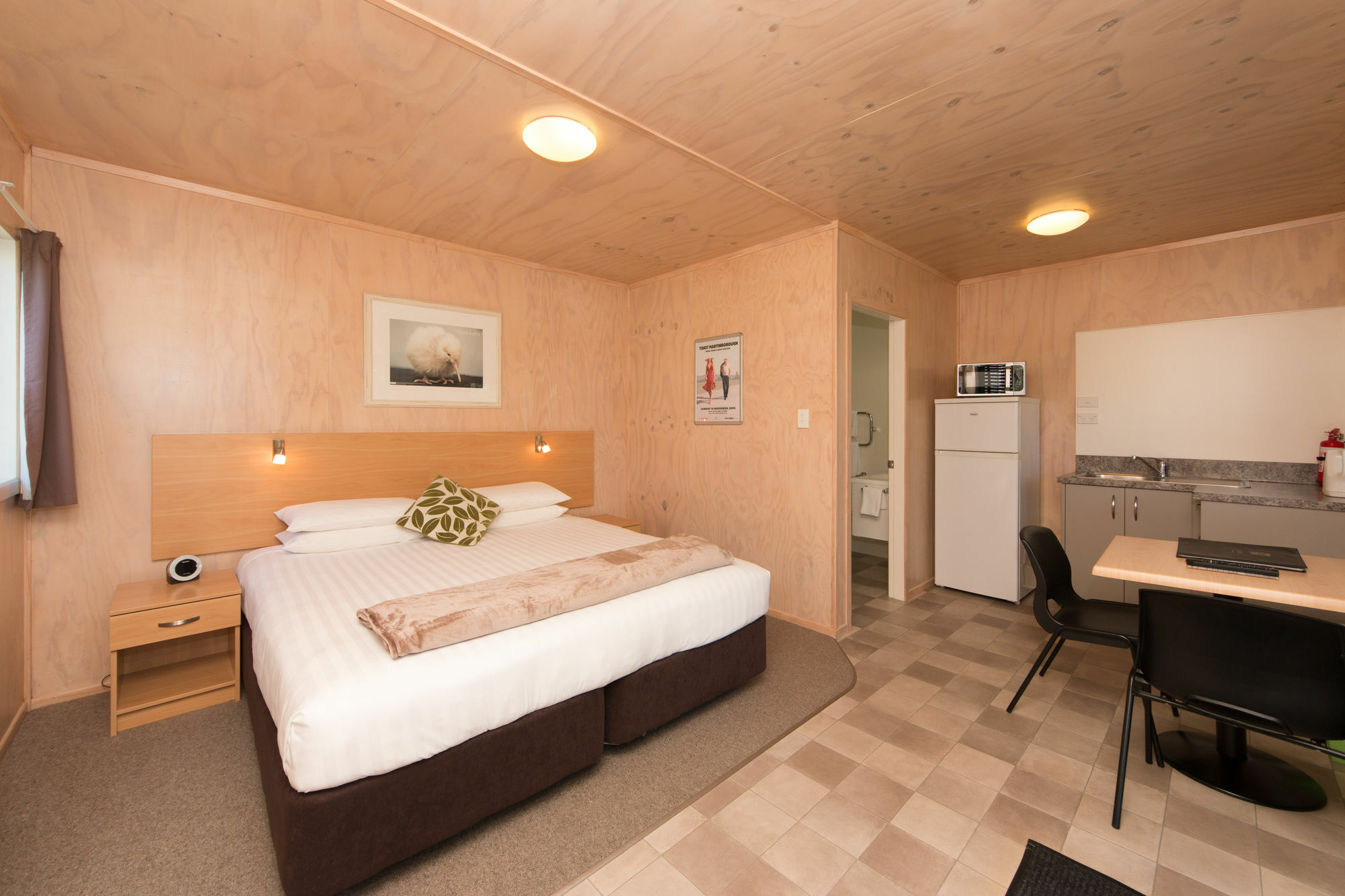 Martinborough Top 10 Holiday Park Екстериор снимка