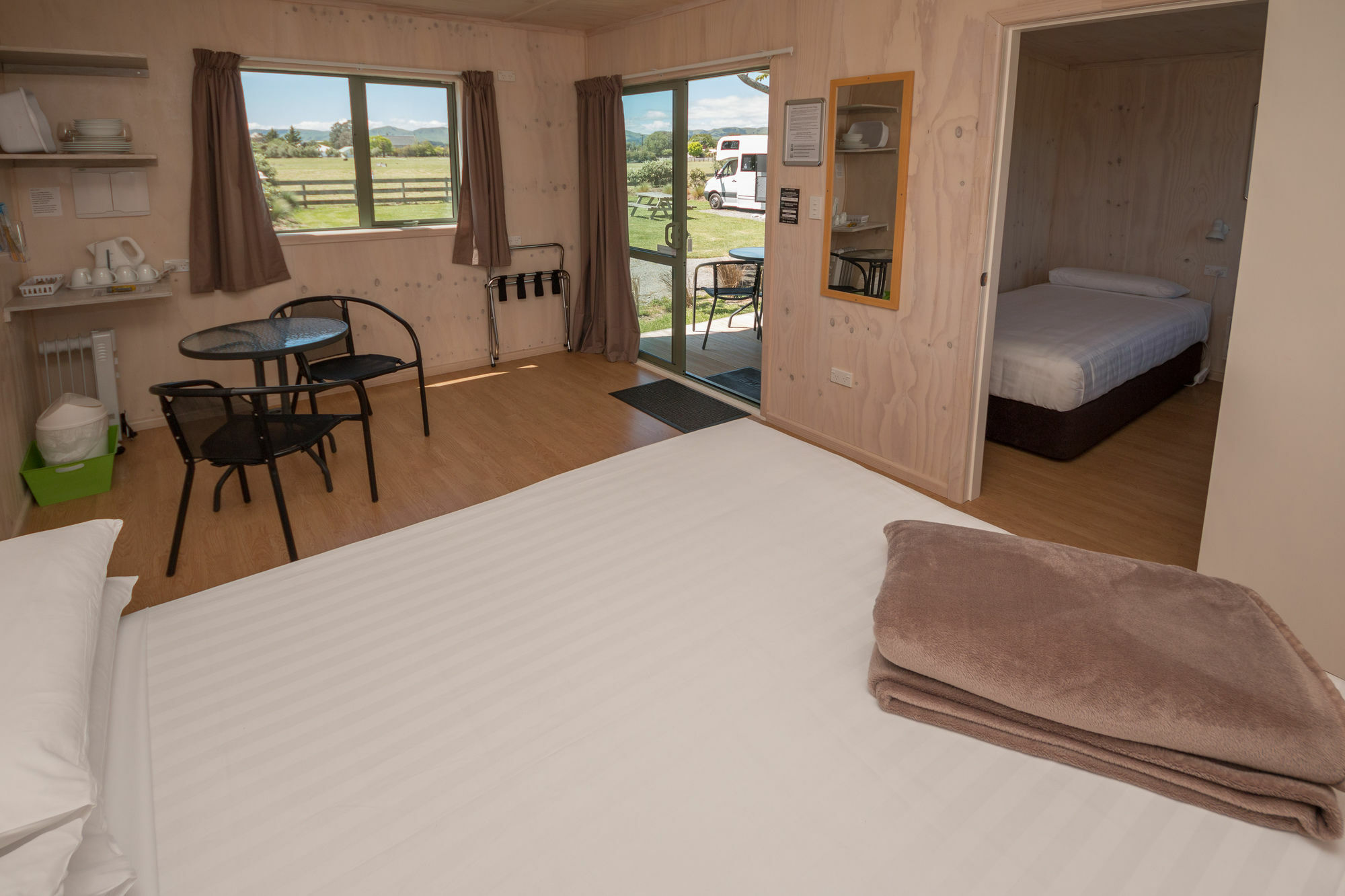Martinborough Top 10 Holiday Park Екстериор снимка